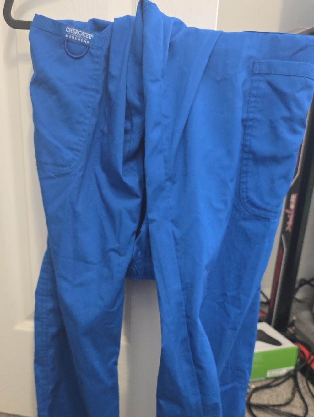 Cherokee Scrubs Medium